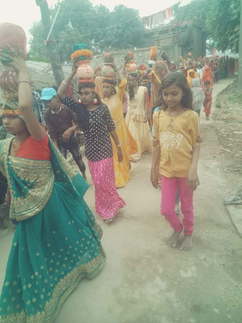 माँ सरस्वती पूजा अर्चना को लेकर 221 कुमारी कन्याओं,ने निकाली कलश शोभायात्रा